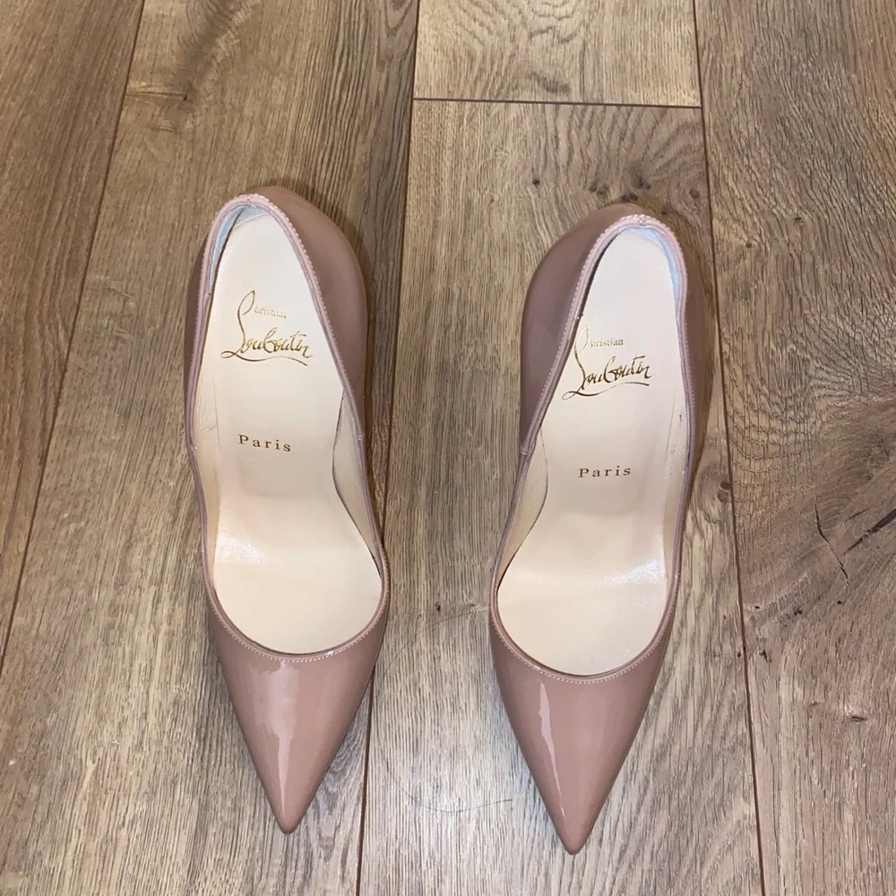 Christian Louboutin Nude Heels with Red Soles - Picture 13 of 16